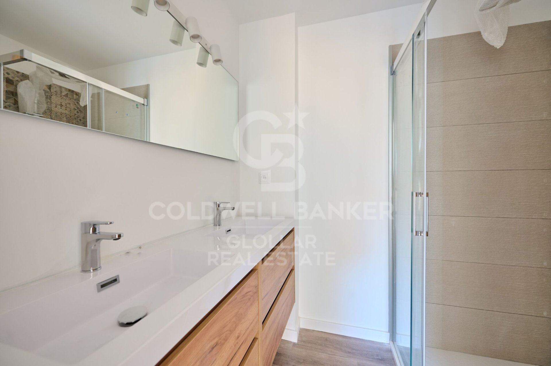 Apartment en Espagne 4 chambres, 110 m2 No. 178999
