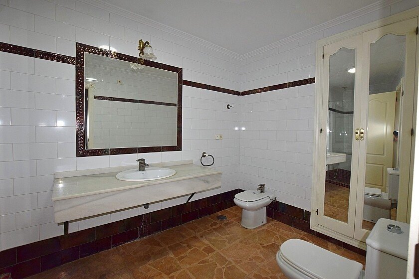 Huoneisto Torrevieja, Alicante, Espanja 4 makuuhuonetta, 250 m2 No. 103603