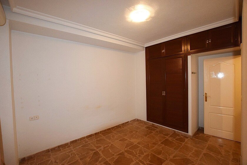 Huoneisto Torrevieja, Alicante, Espanja 4 makuuhuonetta, 250 m2 No. 103603