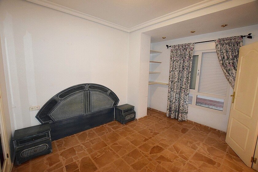 Huoneisto Torrevieja, Alicante, Espanja 4 makuuhuonetta, 250 m2 No. 103603