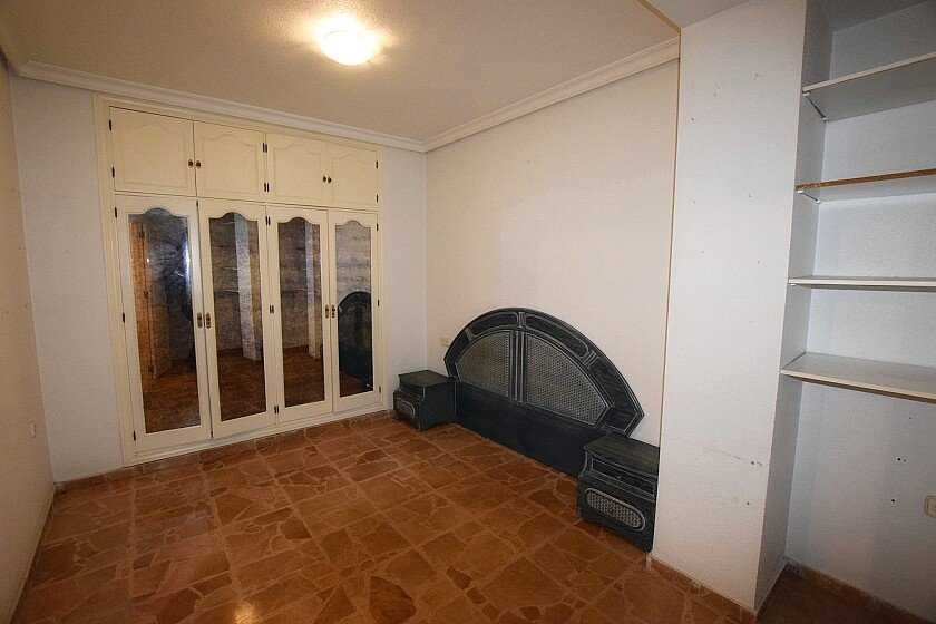 Huoneisto Torrevieja, Alicante, Espanja 4 makuuhuonetta, 250 m2 No. 103603