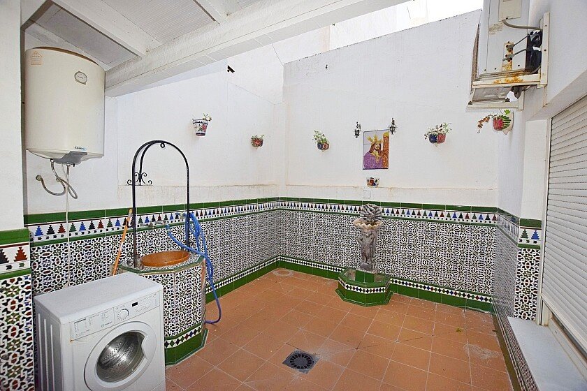 Huoneisto Torrevieja, Alicante, Espanja 4 makuuhuonetta, 250 m2 No. 103603