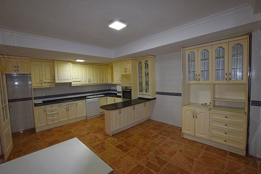Huoneisto Torrevieja, Alicante, Espanja 4 makuuhuonetta, 250 m2 No. 103603