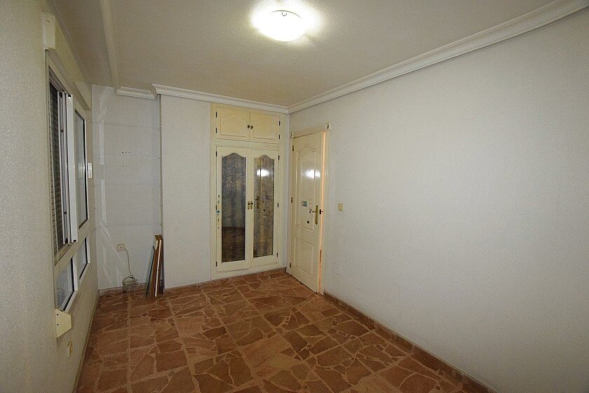 Huoneisto Torrevieja, Alicante, Espanja 4 makuuhuonetta, 250 m2 No. 103603
