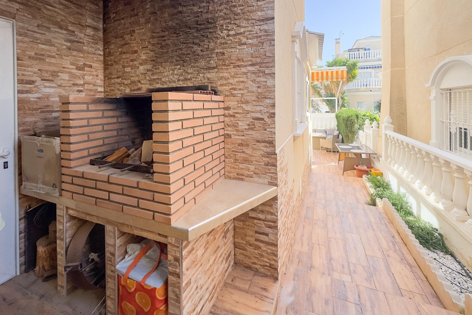 Villa La Florida, Alicante, Spānijā 4 istabas, 105 m2 Nr. 179560