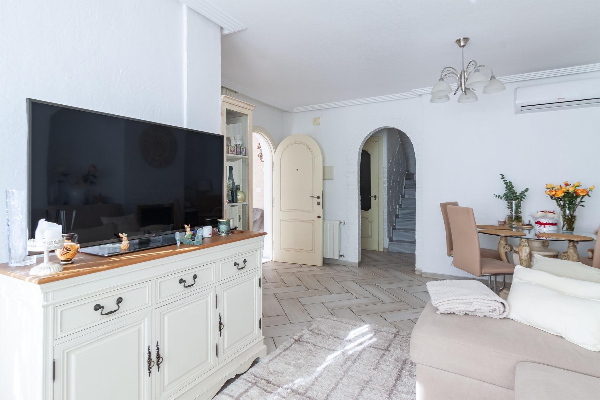Villa La Florida, Alicante, Spānijā 4 istabas, 105 m2 Nr. 179560