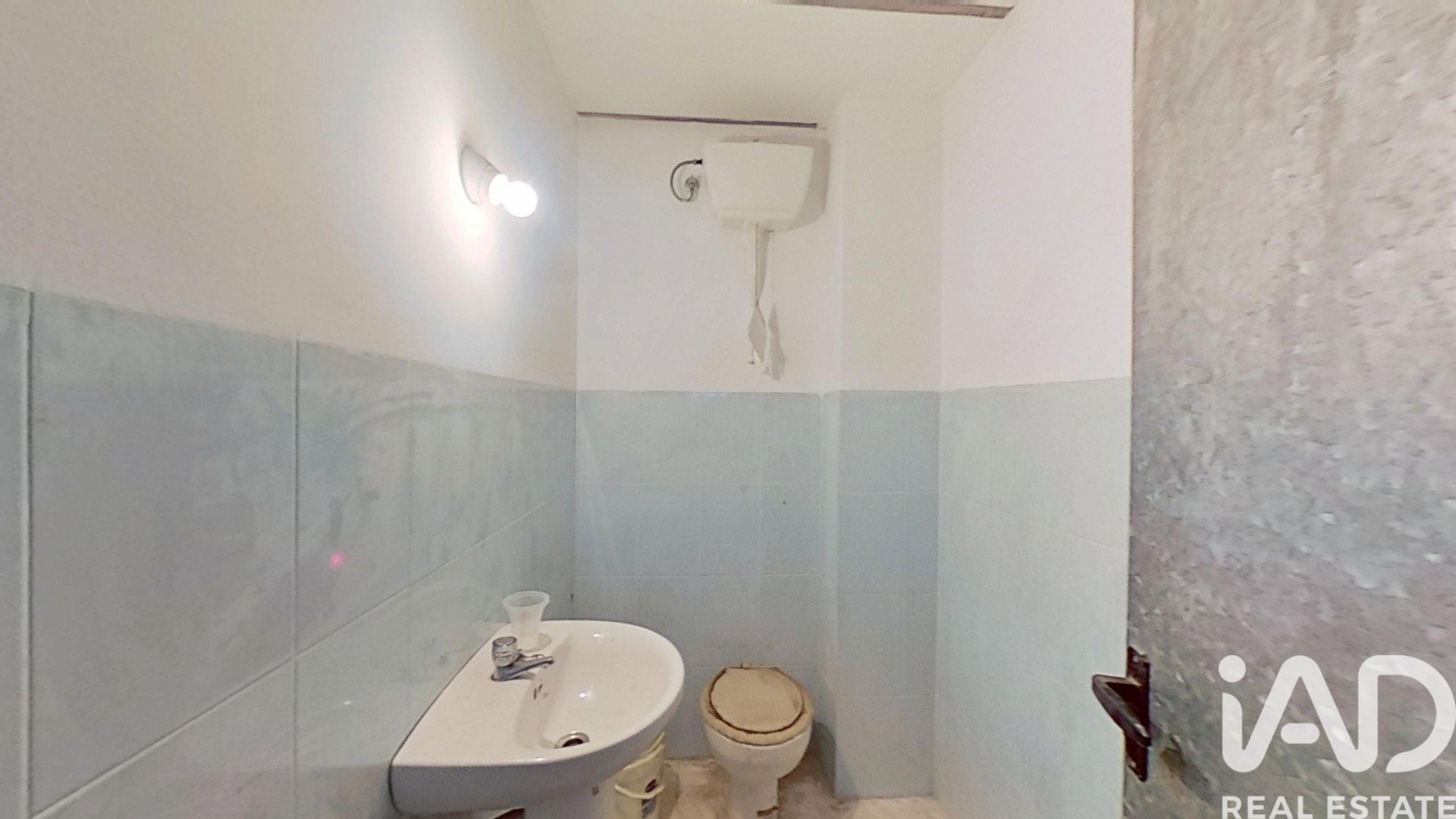Commercial property in Roquetes, Tarragona, Spain 2 bedrooms, 181 sq.m. No. 187617