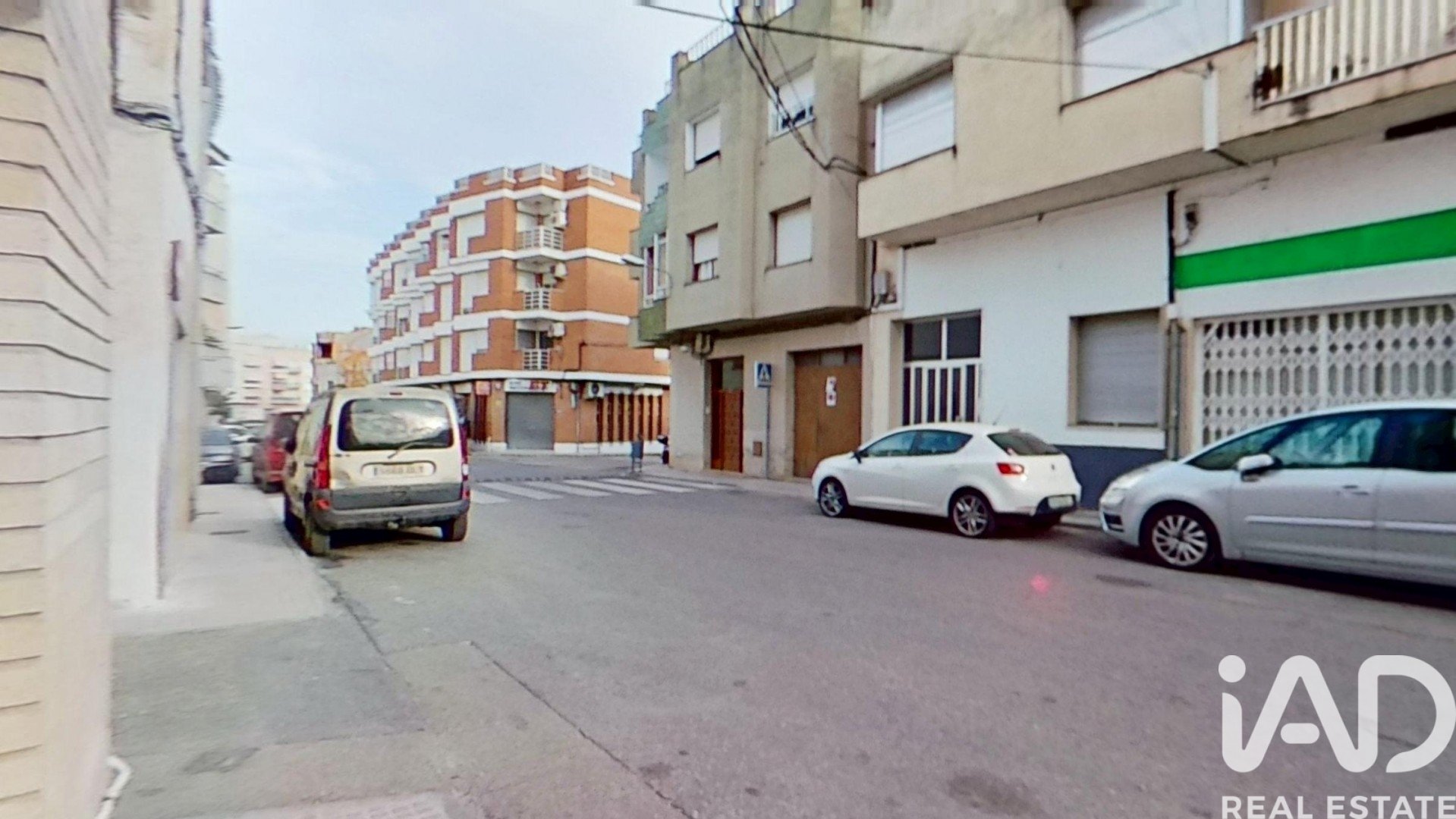 Commercial property in Roquetes, Tarragona, Spain 2 bedrooms, 181 sq.m. No. 187617