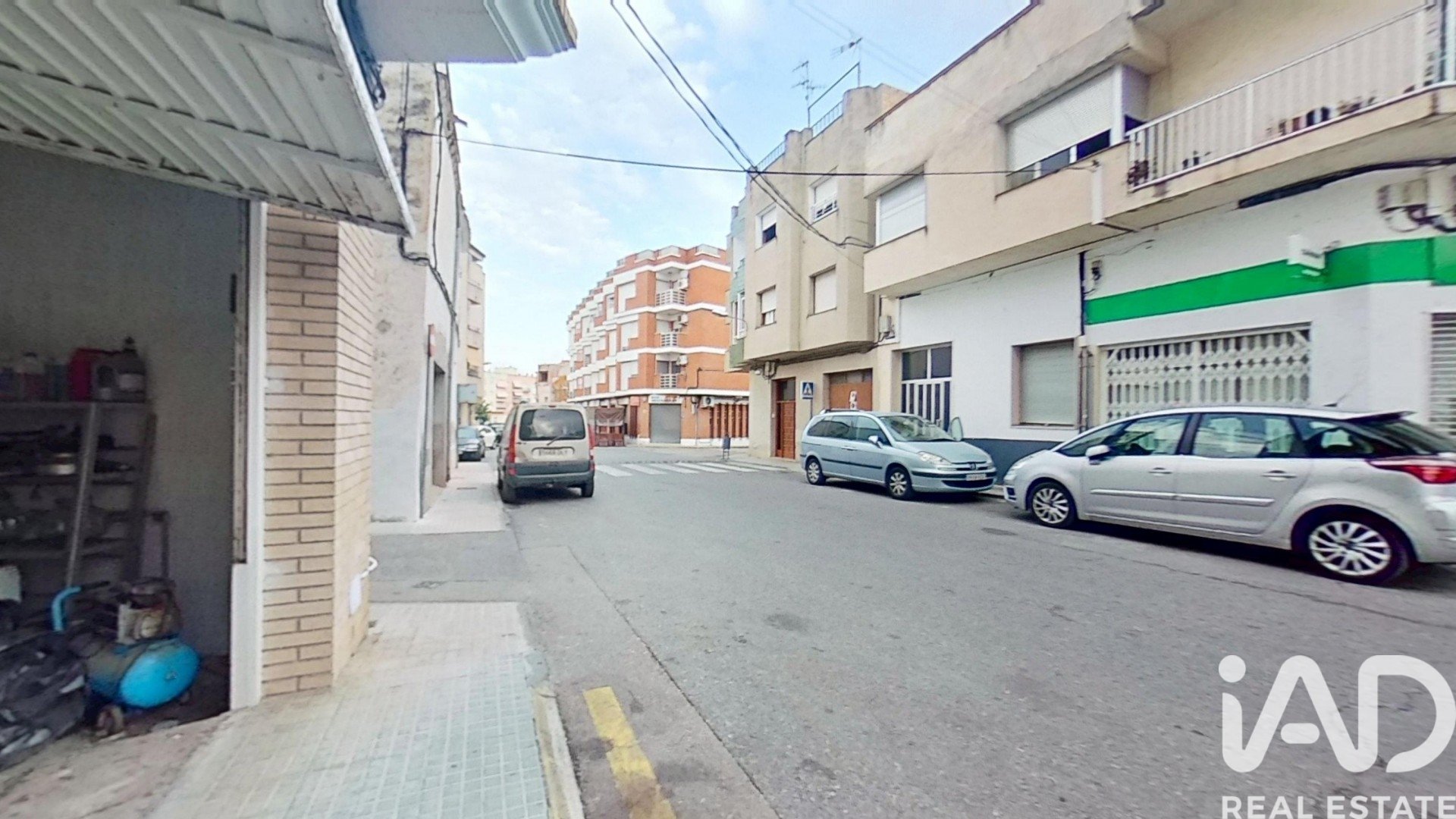Commercial property in Roquetes, Tarragona, Spain 2 bedrooms, 181 sq.m. No. 187617