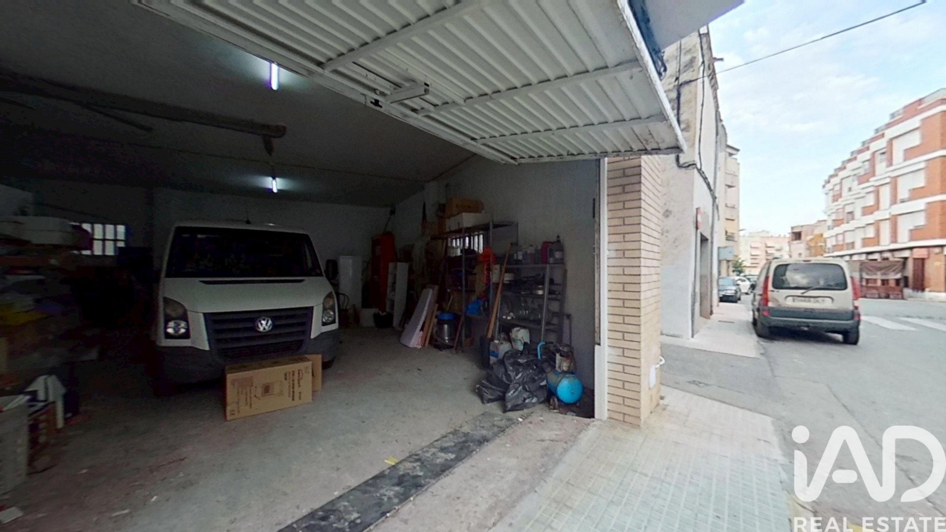Commercial property in Roquetes, Tarragona, Spain 2 bedrooms, 181 sq.m. No. 187617