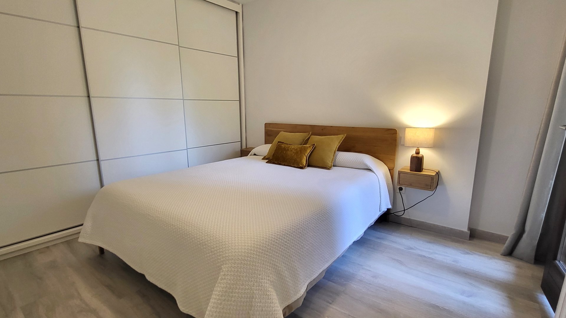Apartamento en Cas Catala, Mallorca, España 4 dormitorios, 206 m2 No. 147009
