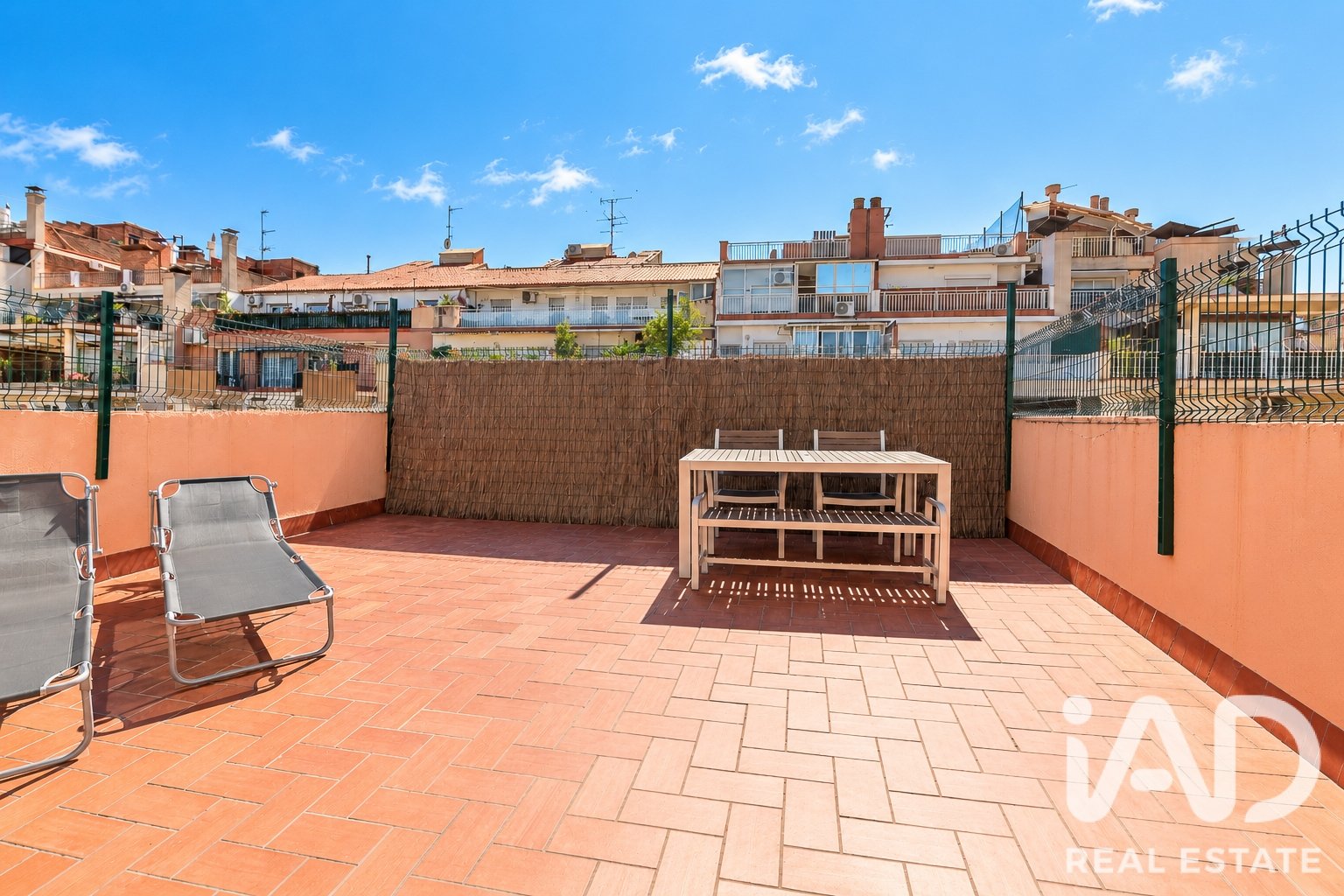 Kattohuoneisto Barcelona, Espanja 3 makuuhuonetta, 118 m2 No. 195777