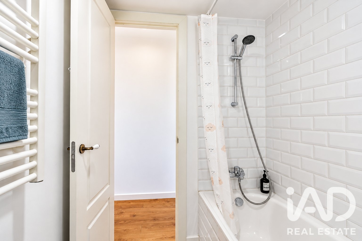 Kattohuoneisto Barcelona, Espanja 3 makuuhuonetta, 118 m2 No. 195777
