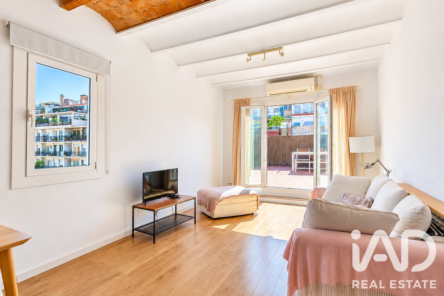 Kattohuoneisto Barcelona, Espanja 3 makuuhuonetta, 118 m2 No. 195777