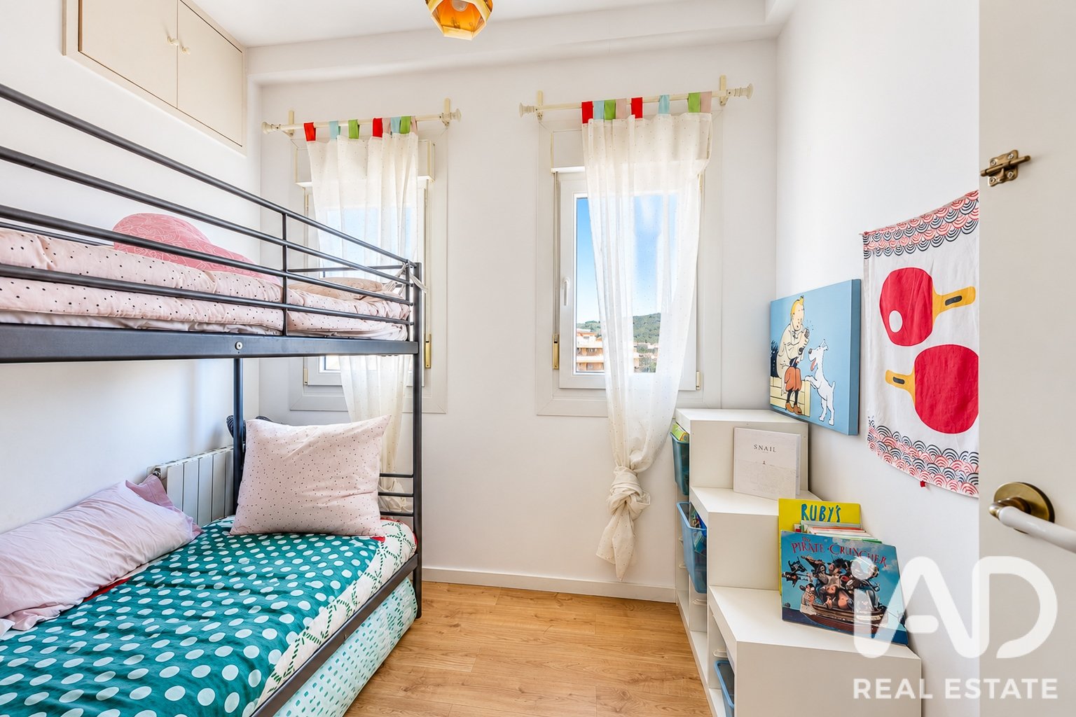 Kattohuoneisto Barcelona, Espanja 3 makuuhuonetta, 118 m2 No. 195777