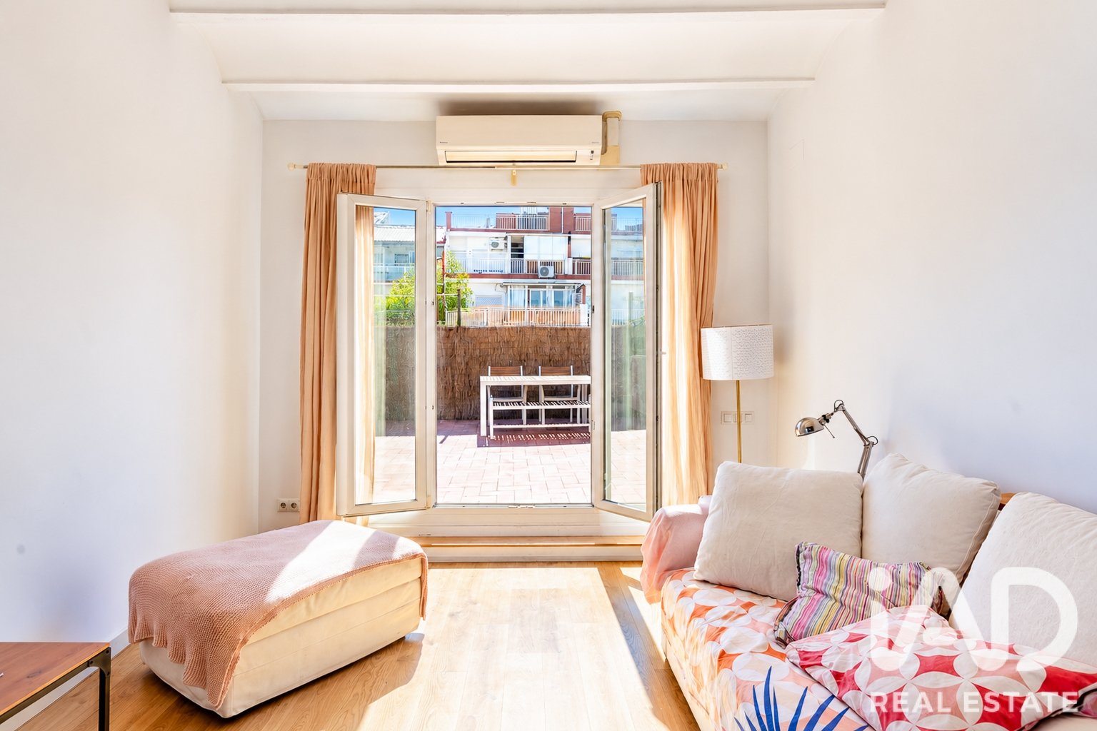 Kattohuoneisto Barcelona, Espanja 3 makuuhuonetta, 118 m2 No. 195777