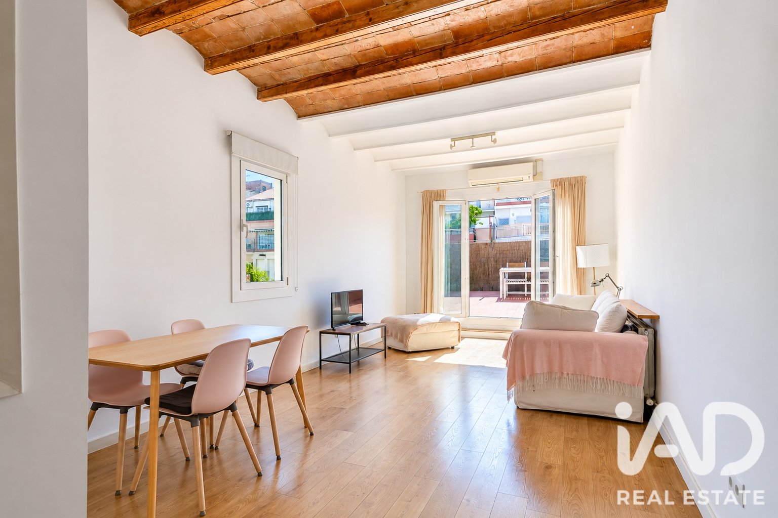 Kattohuoneisto Barcelona, Espanja 3 makuuhuonetta, 118 m2 No. 195777