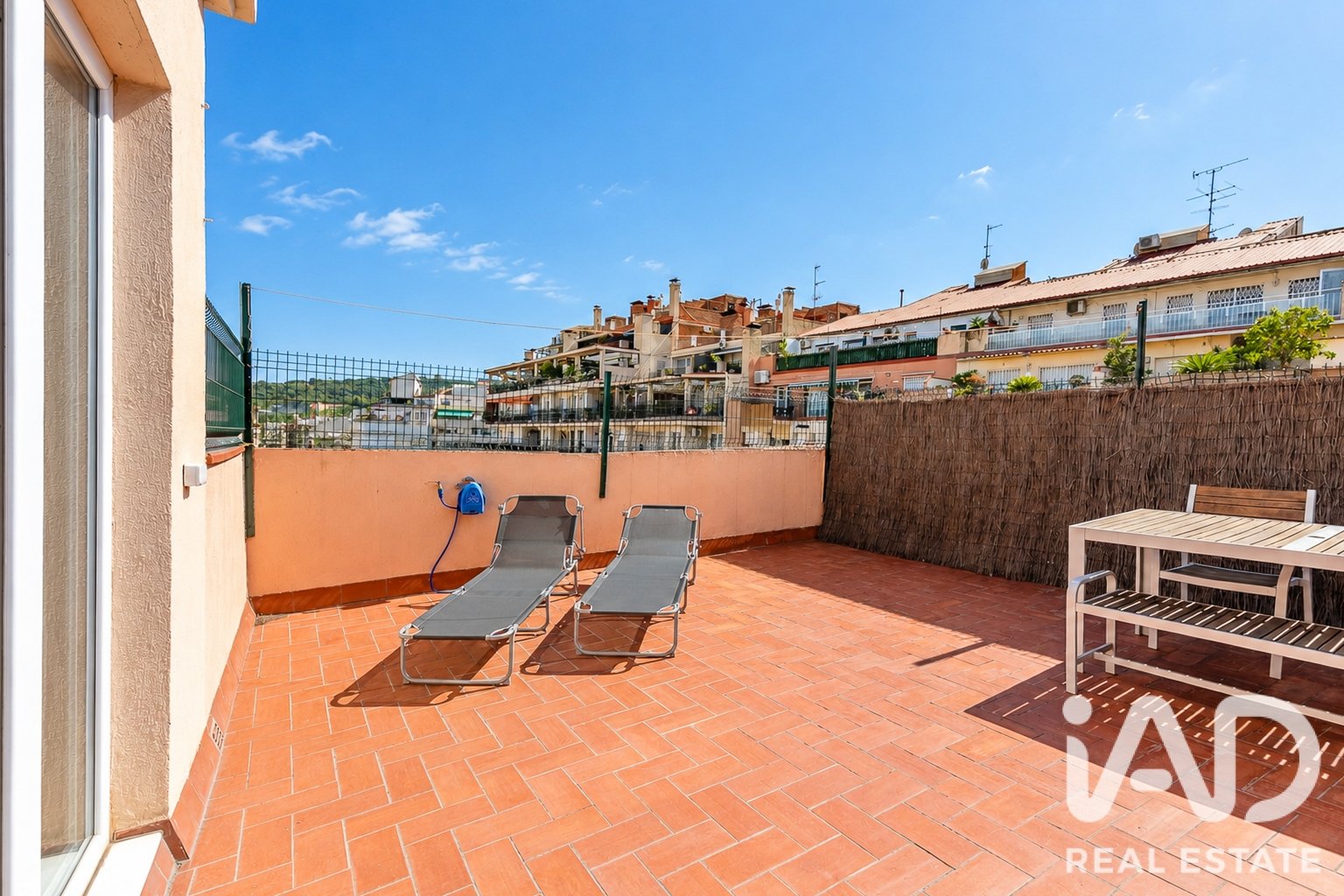 Kattohuoneisto Barcelona, Espanja 3 makuuhuonetta, 118 m2 No. 195777