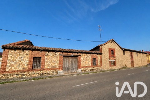 Commercial property in Cuadros, Leon, Spain 361 sq.m. No. 192177