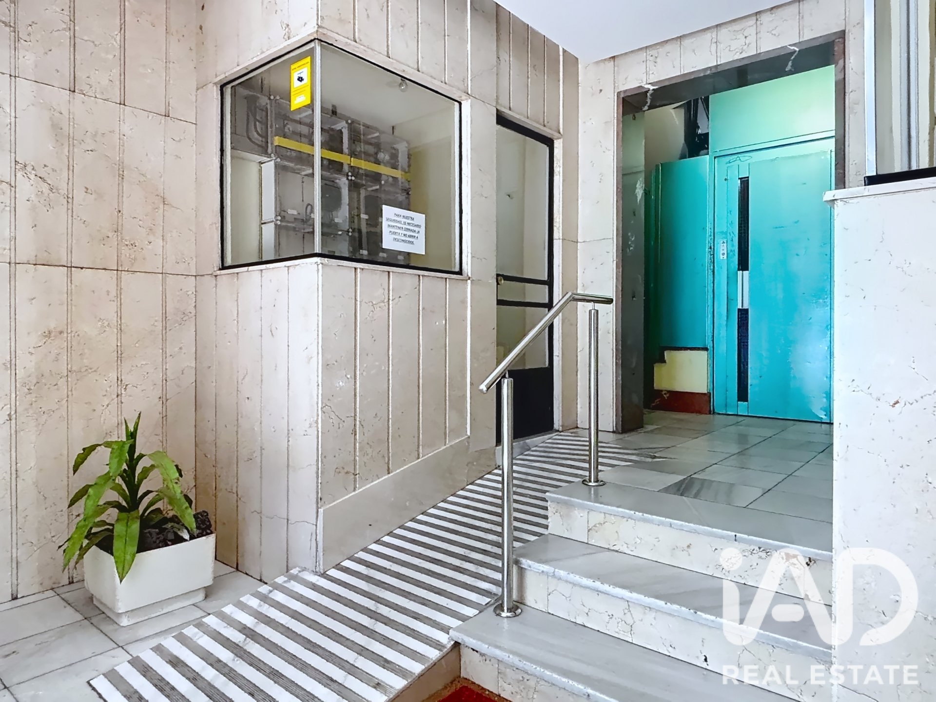 Apartamento en León, España 4 dormitorios, 113 m2 No. 192179