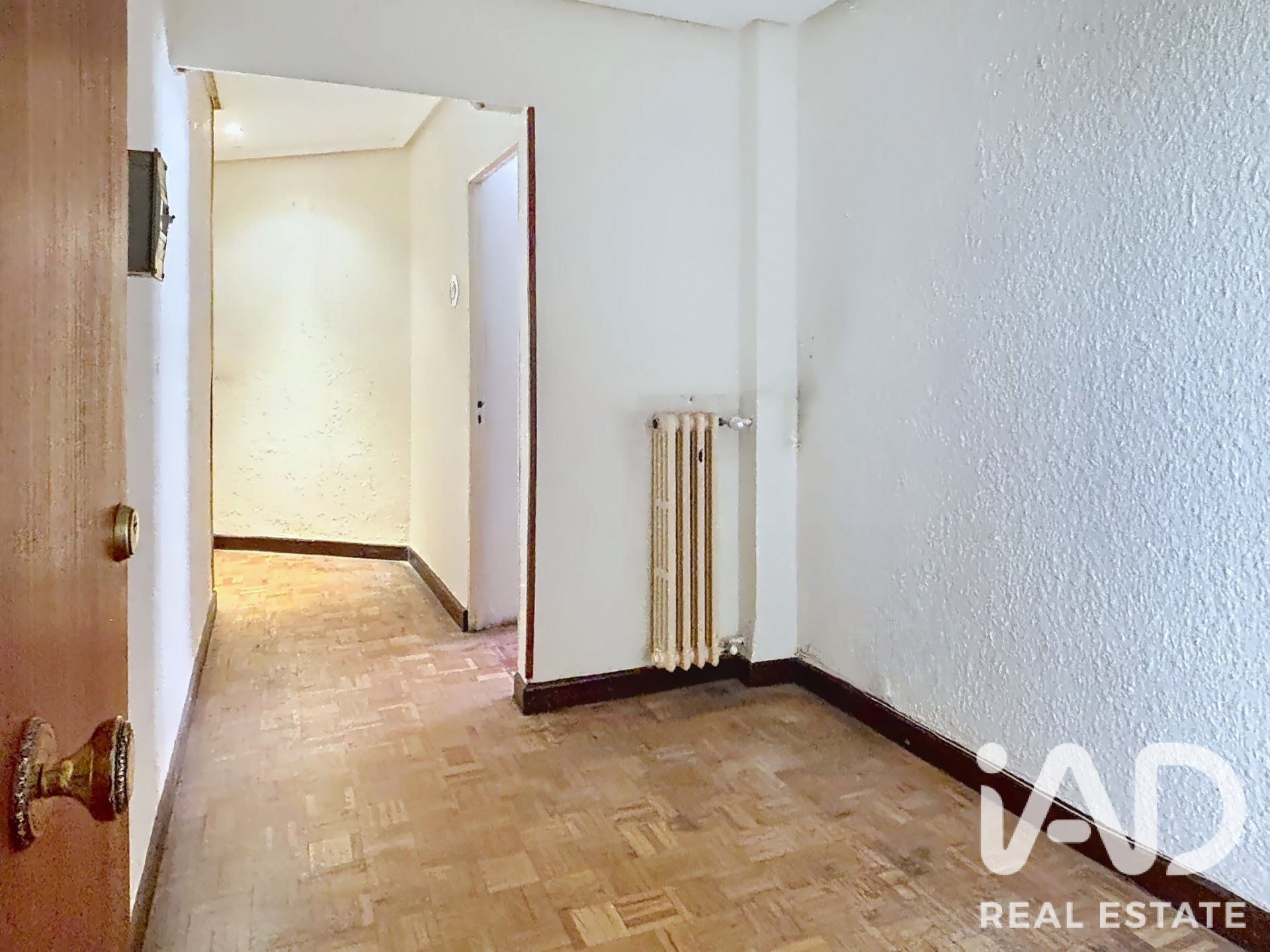Apartamento en León, España 4 dormitorios, 113 m2 No. 192179