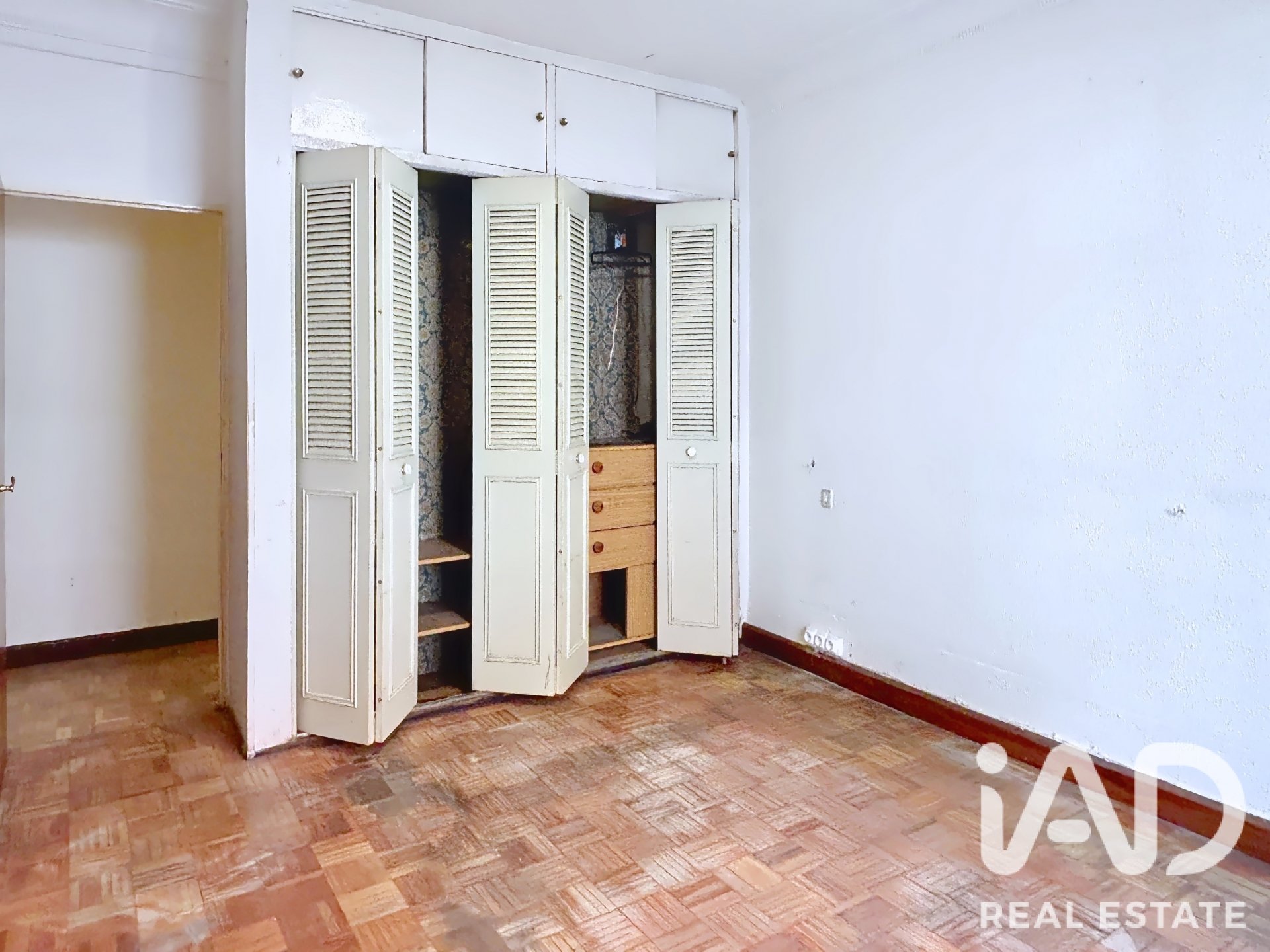 Apartamento en León, España 4 dormitorios, 113 m2 No. 192179