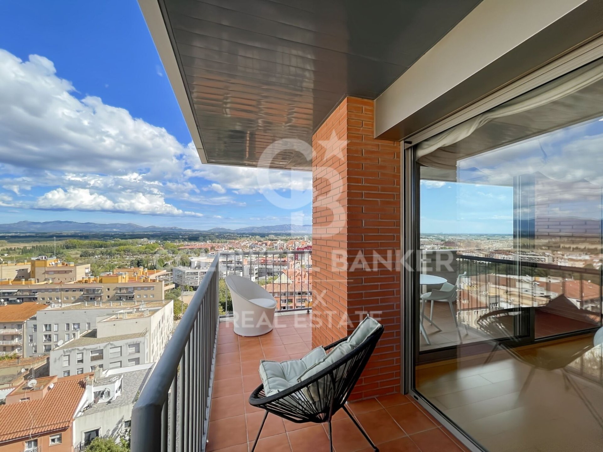 Penthouse w Figueres, Girona, Hiszpania 3 sypialnie, 181 mkw. nr 160014