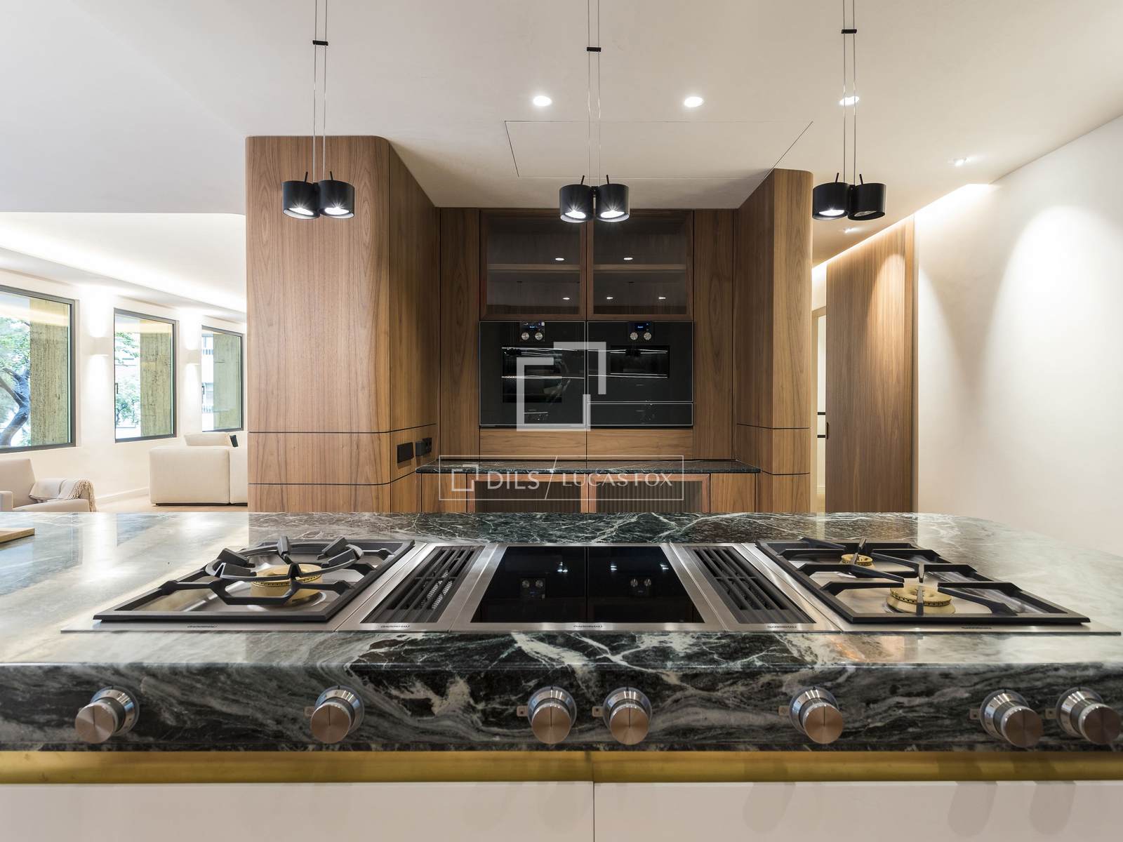 Huoneisto Barcelona, Espanja 5 makuuhuonetta, 427 m2 No. 150202