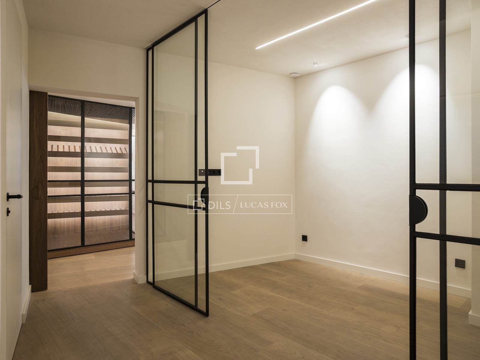 Huoneisto Barcelona, Espanja 5 makuuhuonetta, 427 m2 No. 150202
