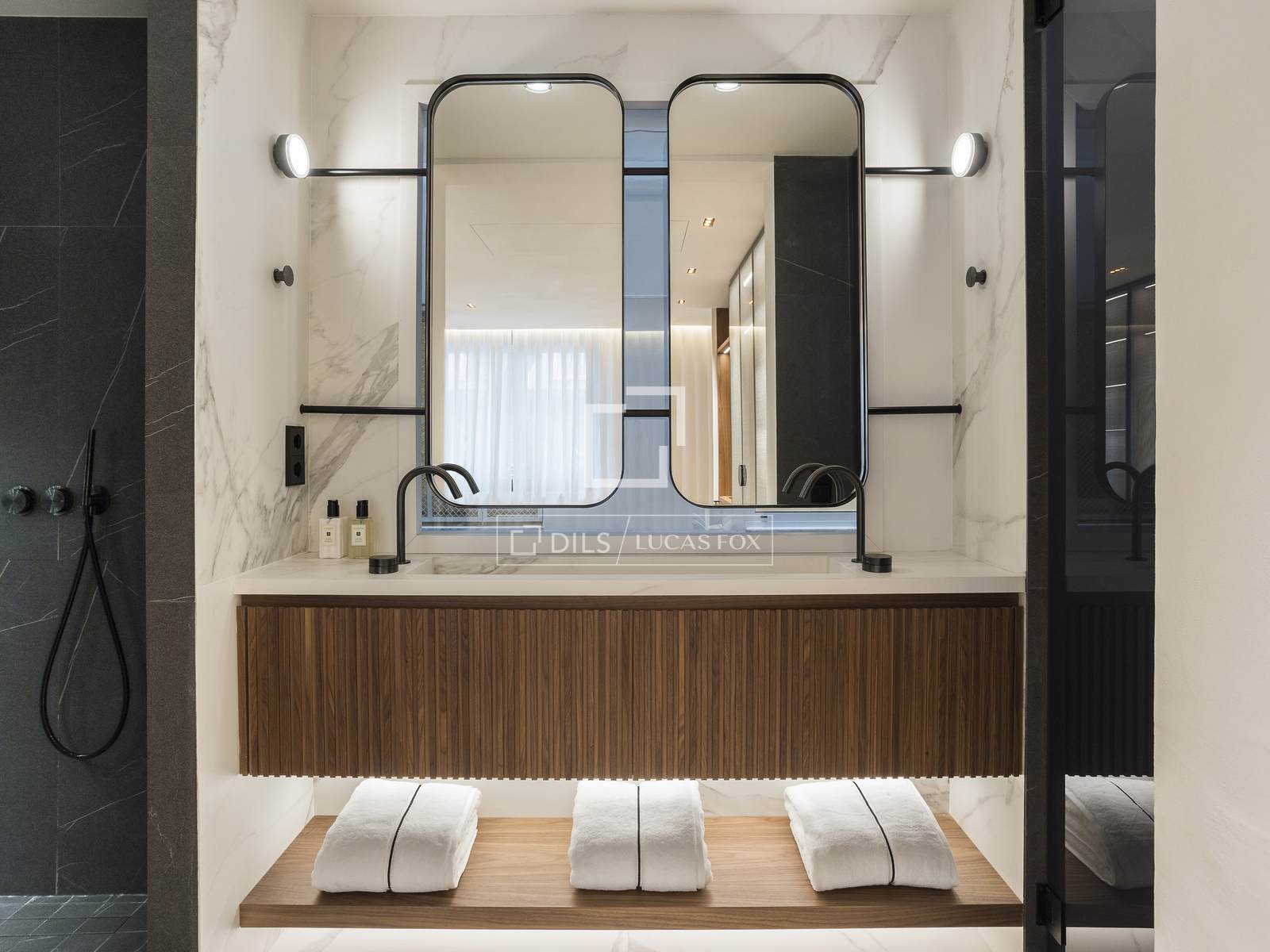 Huoneisto Barcelona, Espanja 5 makuuhuonetta, 427 m2 No. 150202