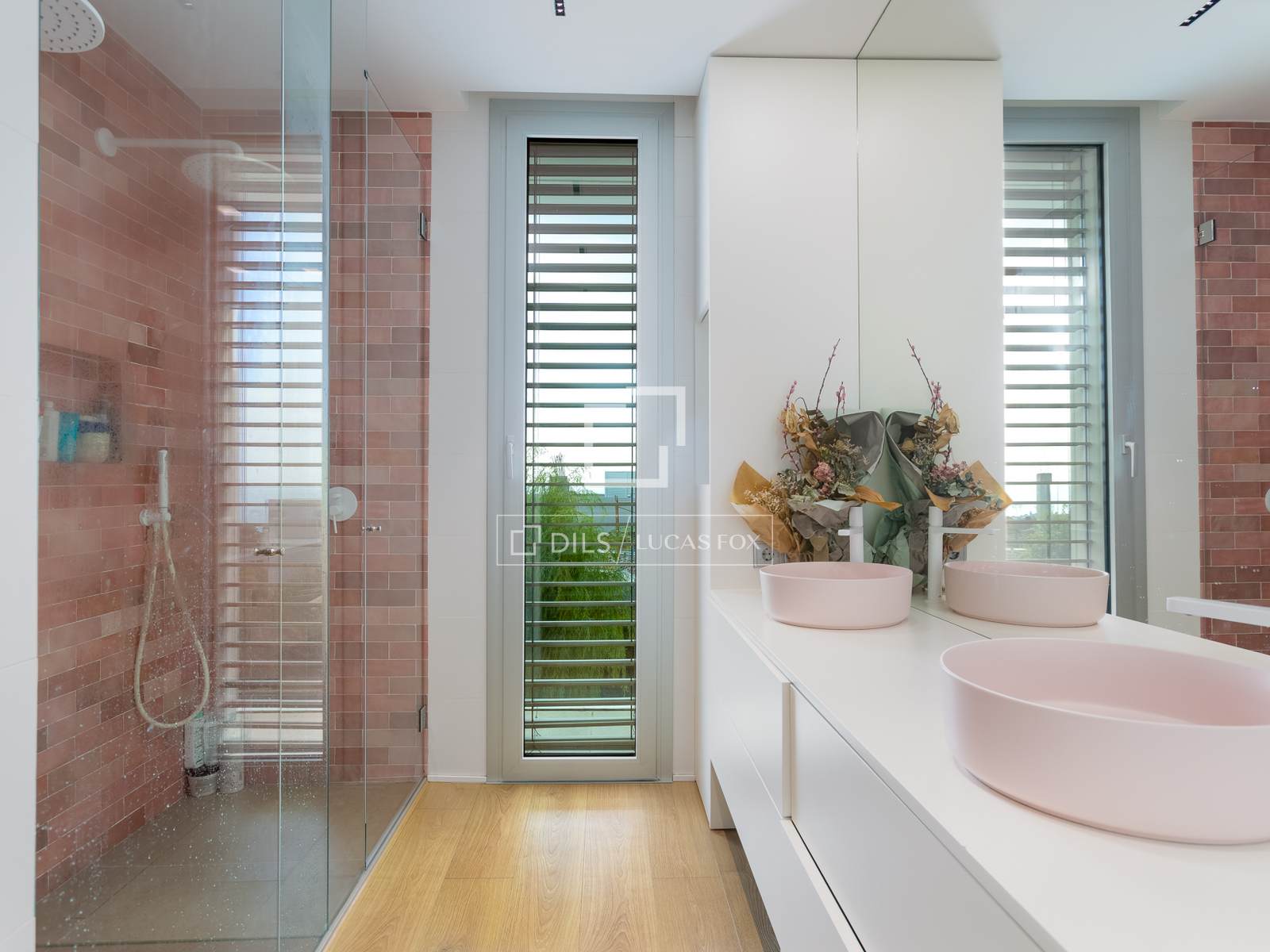 Villa in Teia, Barcelona, Spain 4 bedrooms, 494 sq.m. No. 150205