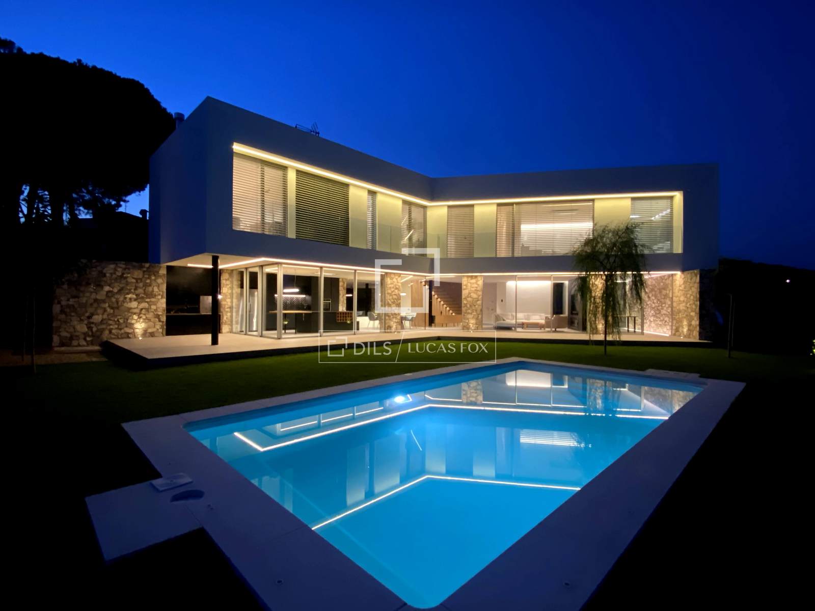 Villa in Teia, Barcelona, Spain 4 bedrooms, 494 sq.m. No. 150205