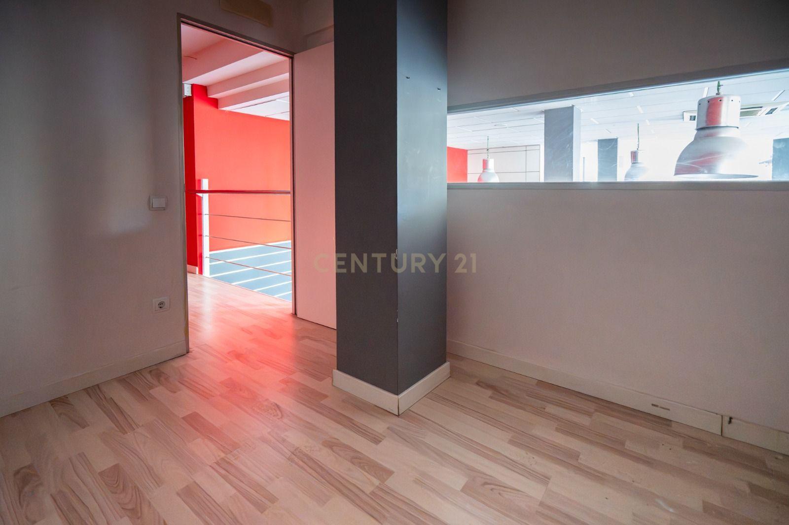 Komerciāls īpašums Manresa, Barcelona, Spānijā 4 istabas, 182 m2 Nr. 196039