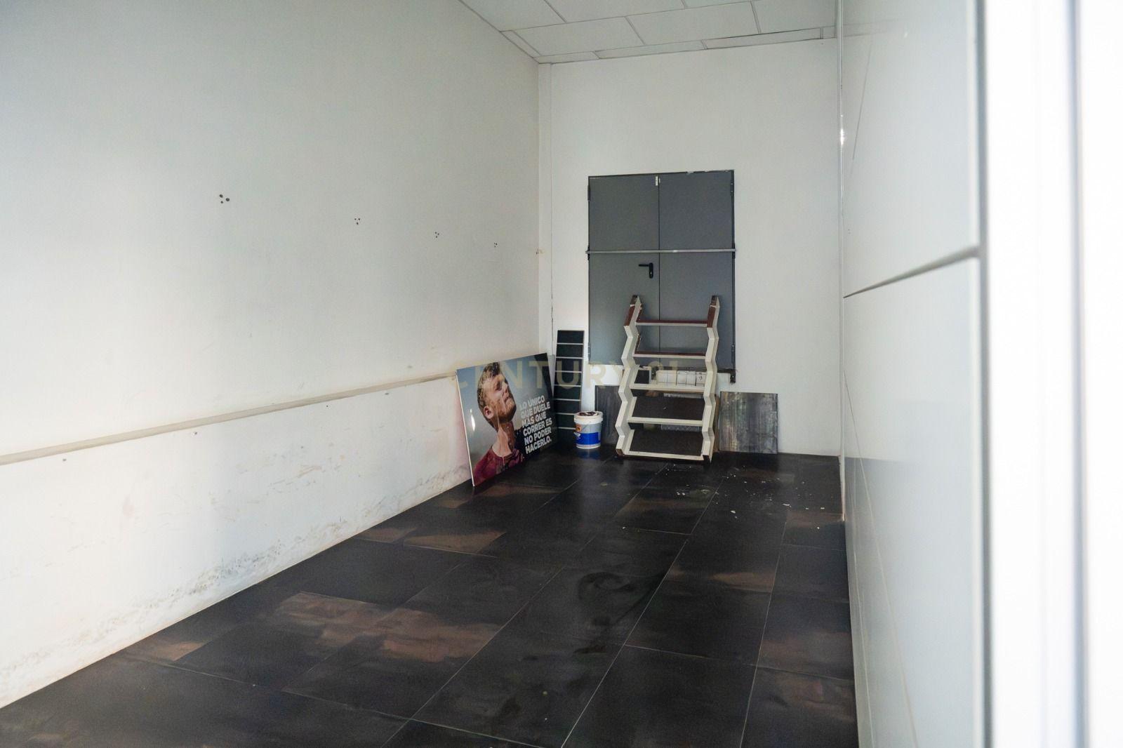 Komerciāls īpašums Manresa, Barcelona, Spānijā 4 istabas, 182 m2 Nr. 196039