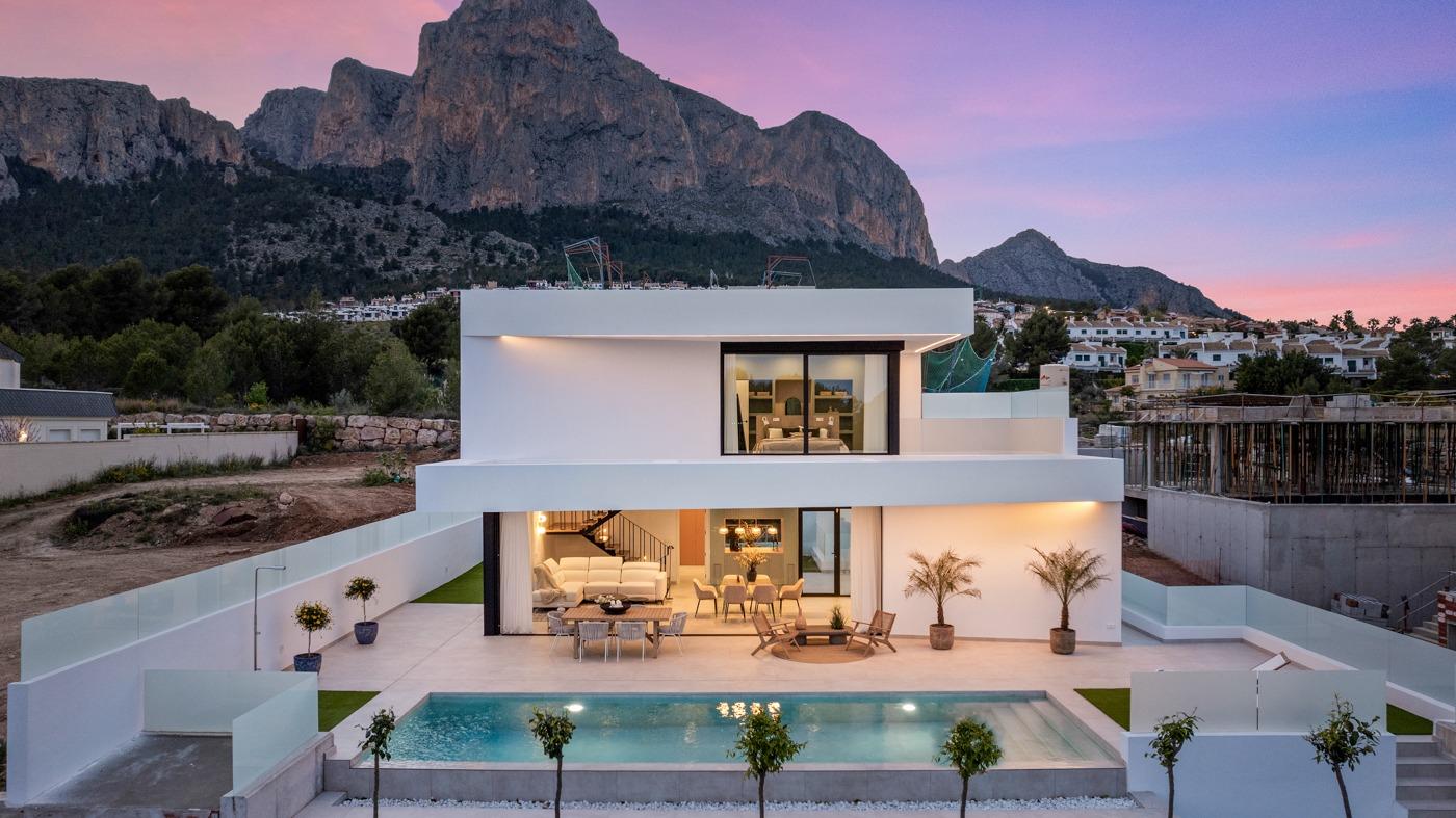 Villa a Polop, Alicante, Spagna 3 camere da letto, 306 mq. N° 135132