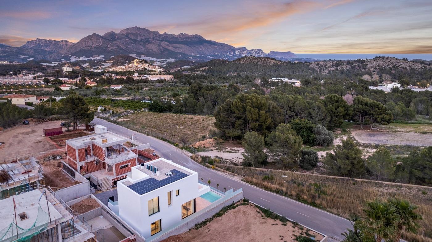 Villa a Polop, Alicante, Spagna 3 camere da letto, 306 mq. N° 135132