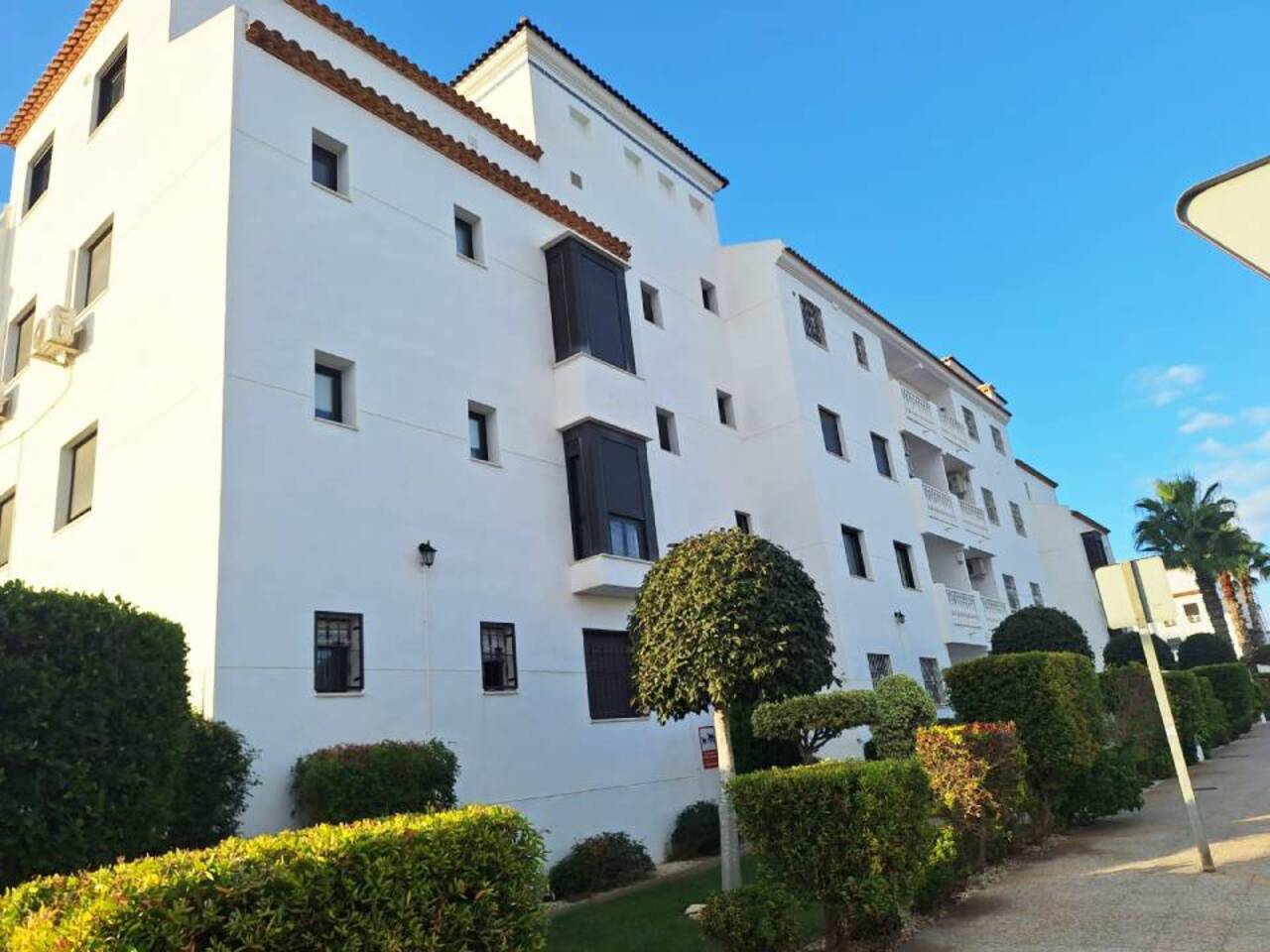 Apartment in Villamartin, Alicante, Spain 3 bedrooms,  No. 189787