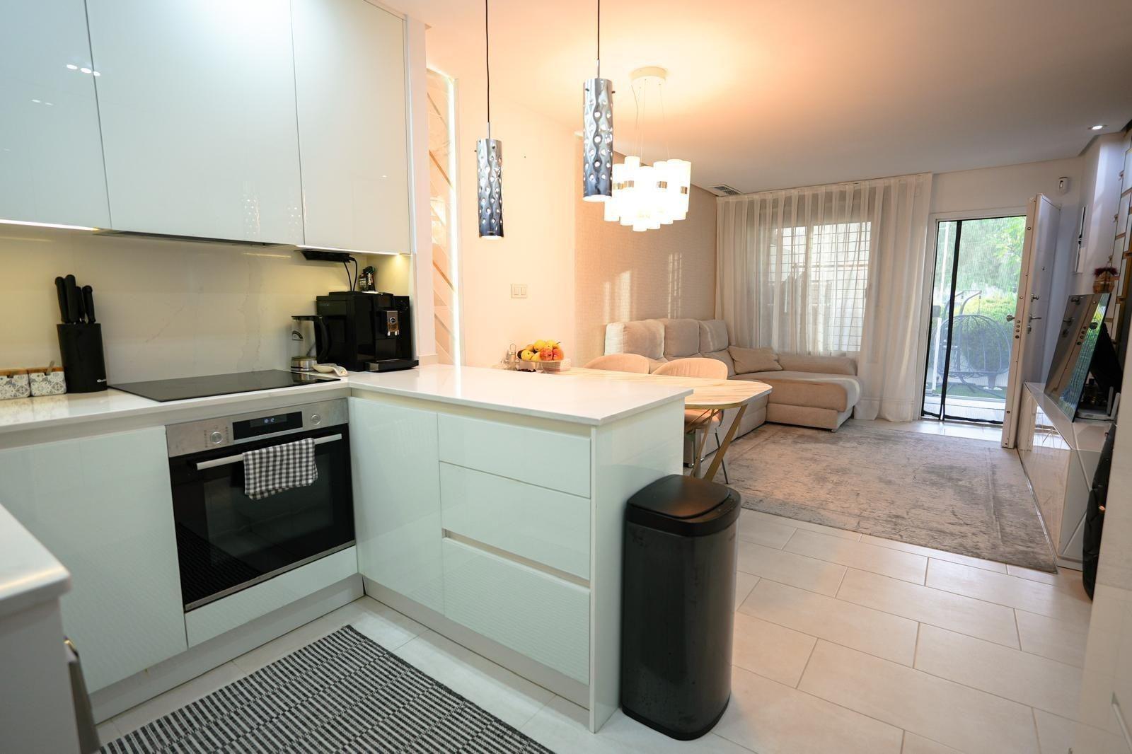 Townhouse in Torrevieja, Alicante, Spain 3 bedrooms, 95 sq.m. No. 189791