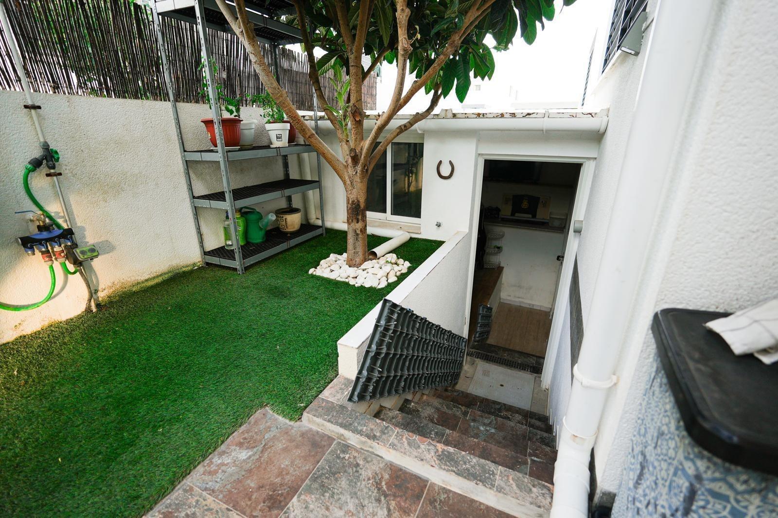 Townhouse in Torrevieja, Alicante, Spain 3 bedrooms, 95 sq.m. No. 189791