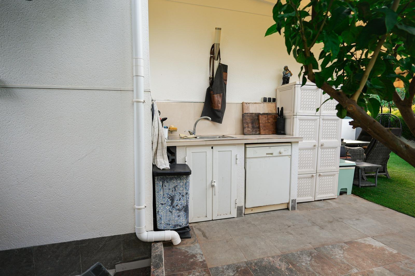 Townhouse in Torrevieja, Alicante, Spain 3 bedrooms, 95 sq.m. No. 189791