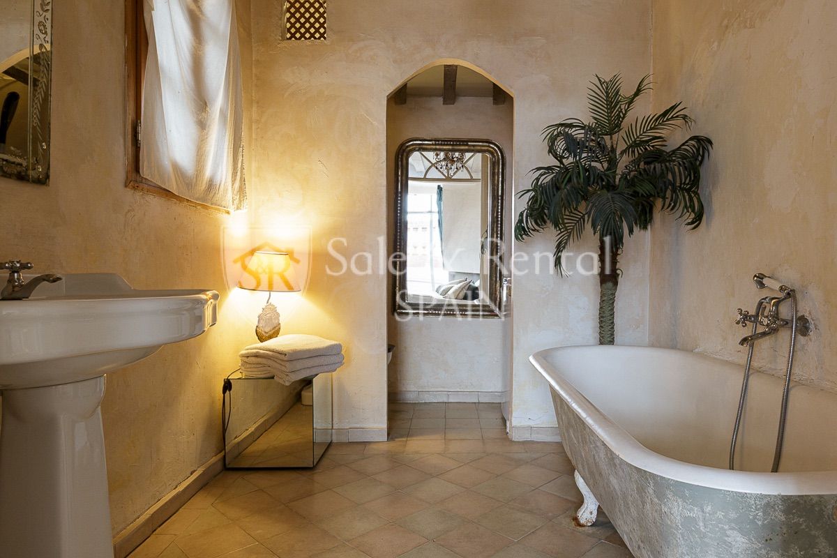 Apartamento en Barcelona, España 3 dormitorios, 211 m2 No. 166415
