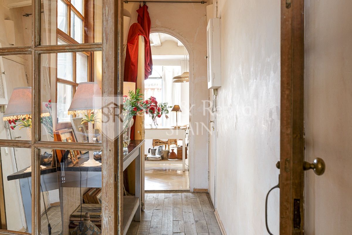 Apartamento en Barcelona, España 3 dormitorios, 211 m2 No. 166415