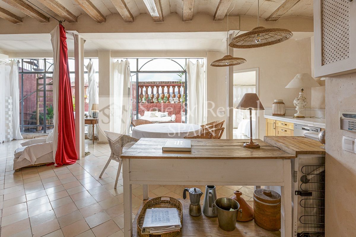 Apartamento en Barcelona, España 3 dormitorios, 211 m2 No. 166415