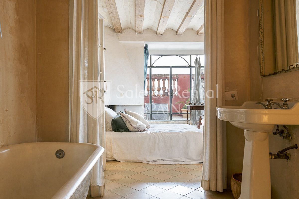 Apartamento en Barcelona, España 3 dormitorios, 211 m2 No. 166415