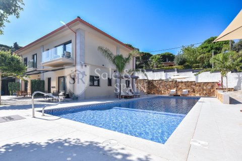 Dom w Lloret de Mar, Girona, Hiszpania 9 sypialni, 330 mkw. nr 166416