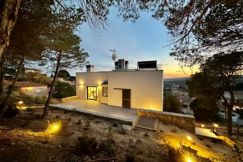 Dom w Lloret de Mar, Girona, Hiszpania 4 sypialnie,  nr 141203