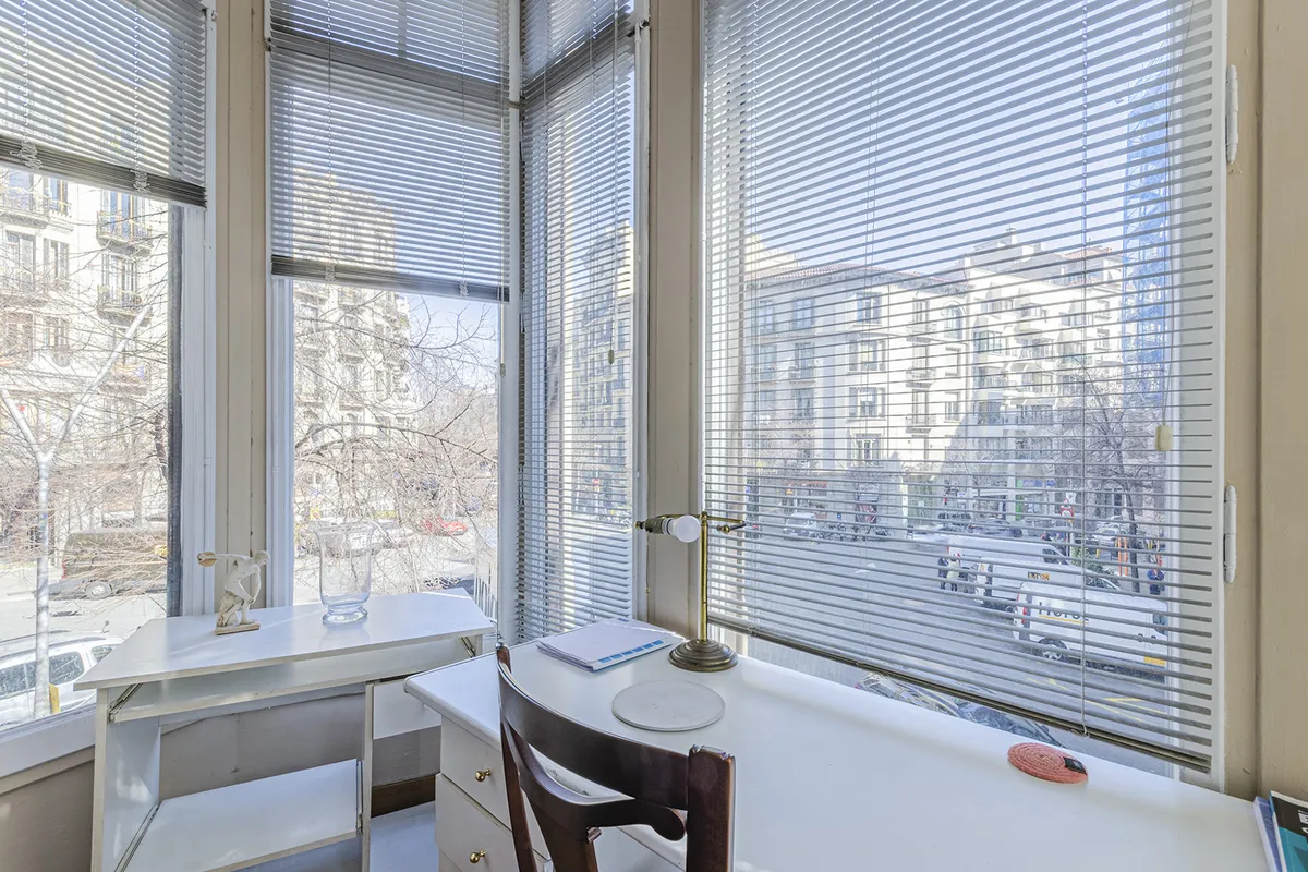 Apartamento en Barcelona, España 3 dormitorios,  No. 141204