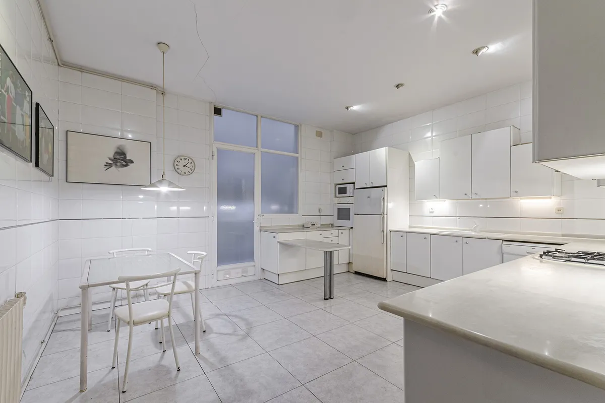 Apartamento en Barcelona, España 3 dormitorios,  No. 141204