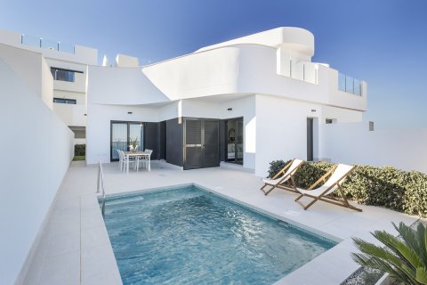 Townhouse in Torrevieja, Alicante, Spain 3 bedrooms, 167 sq.m. No. 173896