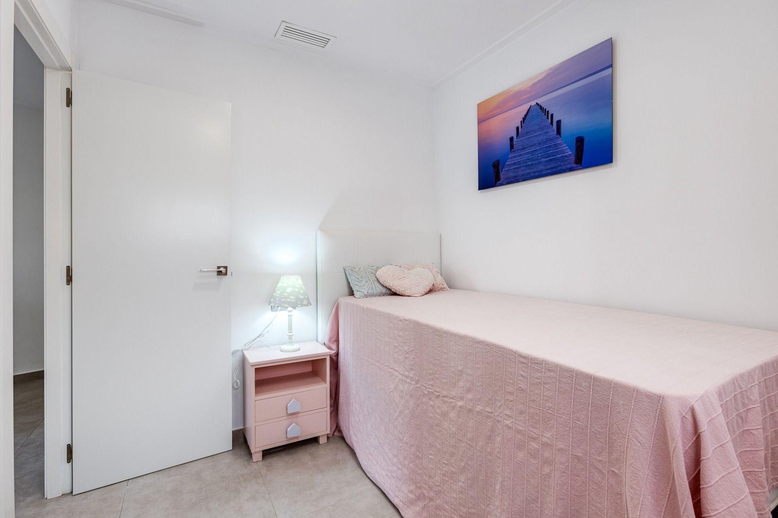 Apartamento en La Mata, Alicante, España 56 m2 No. 168766
